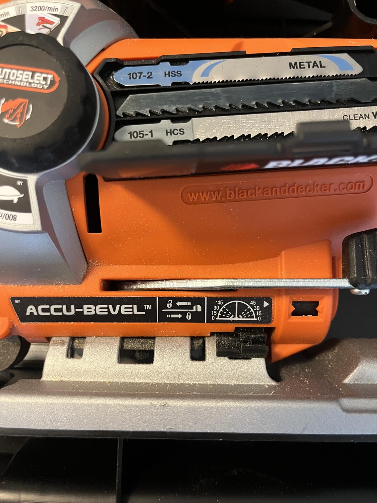 Black & Decker stikksag 620W